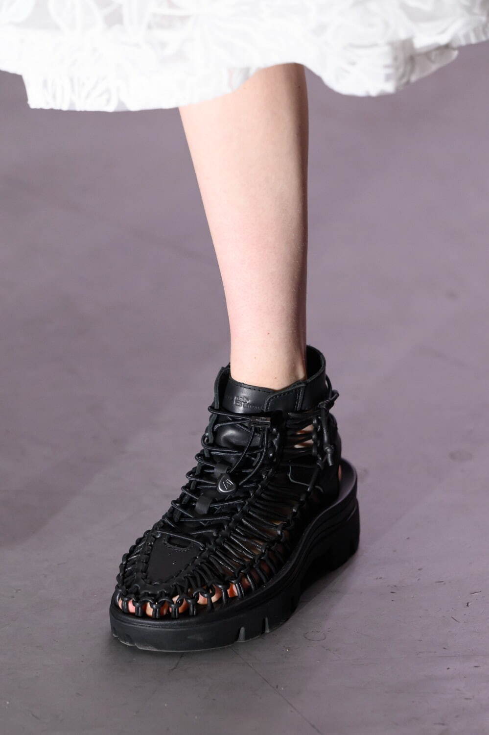 ノワール ケイ ニノミヤ×キーン「ユニーク」をアレンジしたコラボ