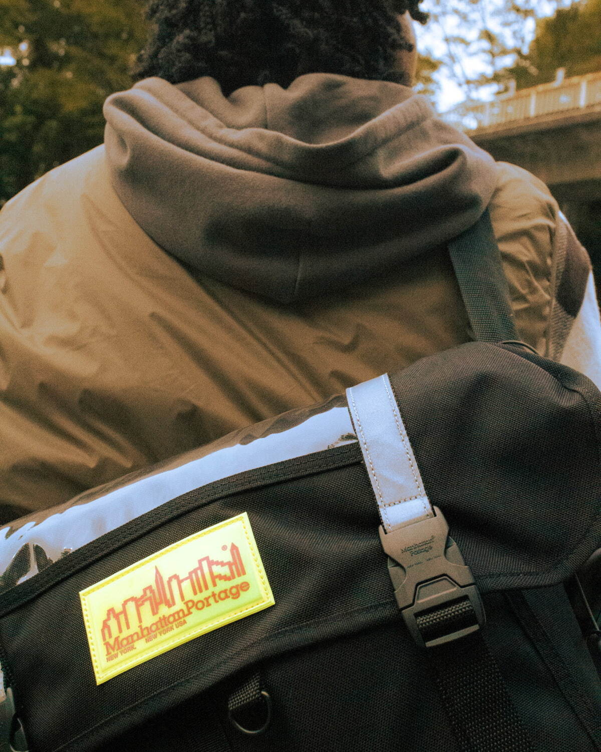 マンハッタンポーテージ×ビームスの大容量メッセンジャーバッグ、創業