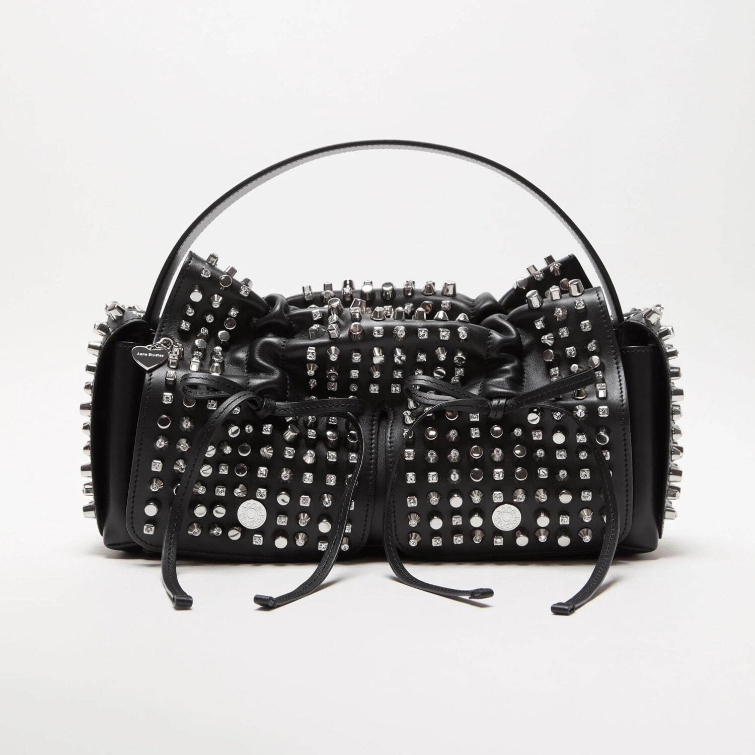 アクネ ストゥディオズのスタッズバッグ＆チェック柄モヘアマフラー