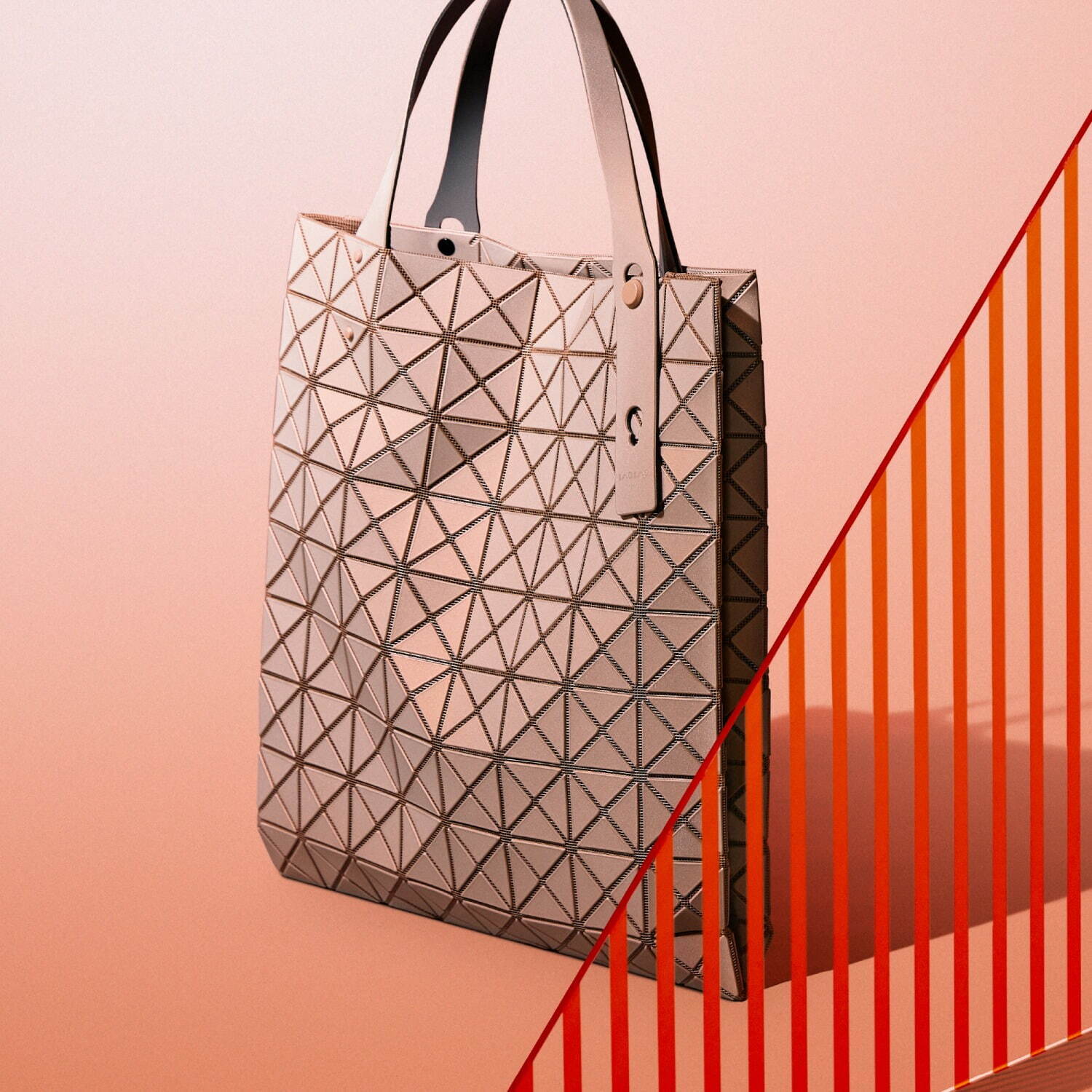 バオ バオ イッセイ ミヤケ24年秋冬バッグ、“直方体”ショルダーやマチ