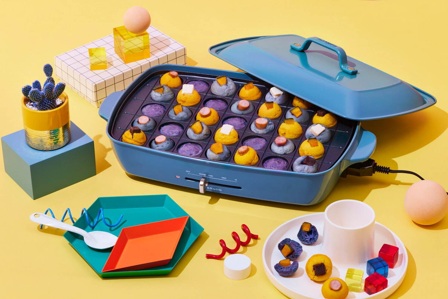 ブルーノ“くすみブルー”の限定色キッチンアイテムが復刻、ホット