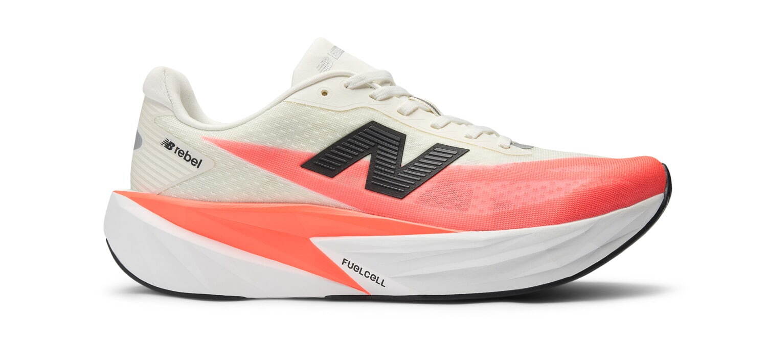 ニューバランス「フューエルセル レベル v5」ランニングシューズ、“速