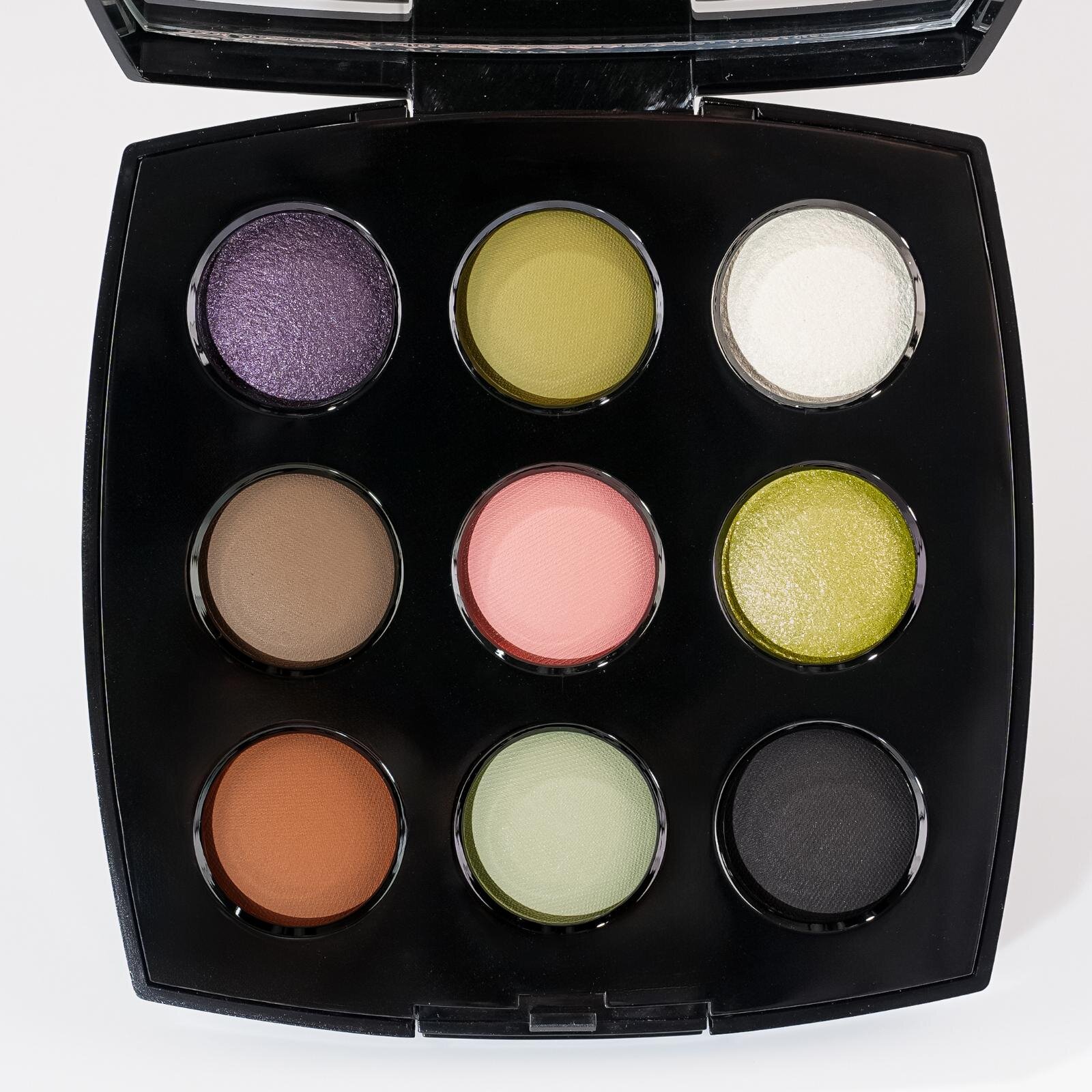 シャネル CHANELクリスマス 2025 レ ヌフ オンブル コメット 849