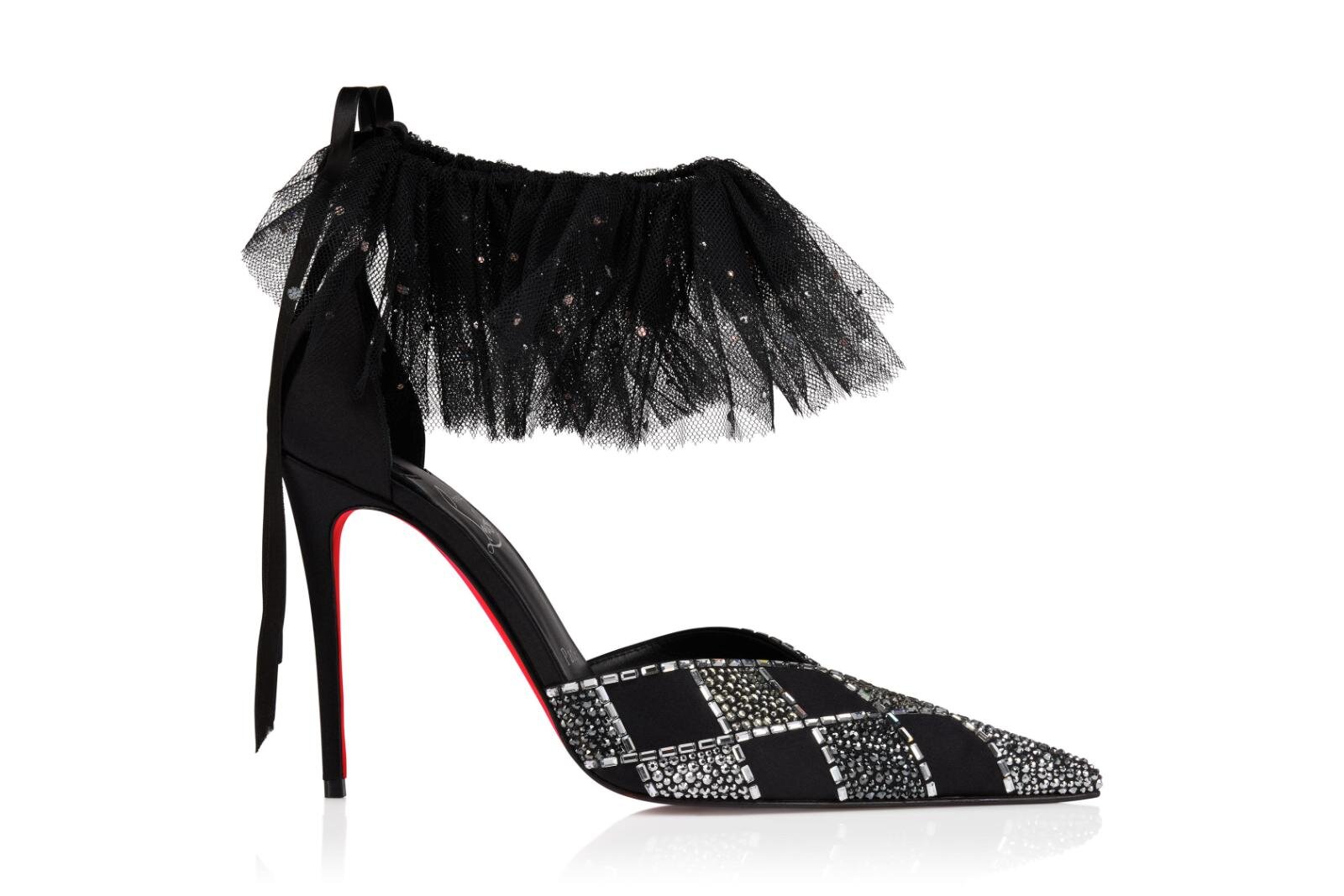 クリスチャン ルブタン26年春ウィメンズ、‟サーカス”着想の厚底ブーツ