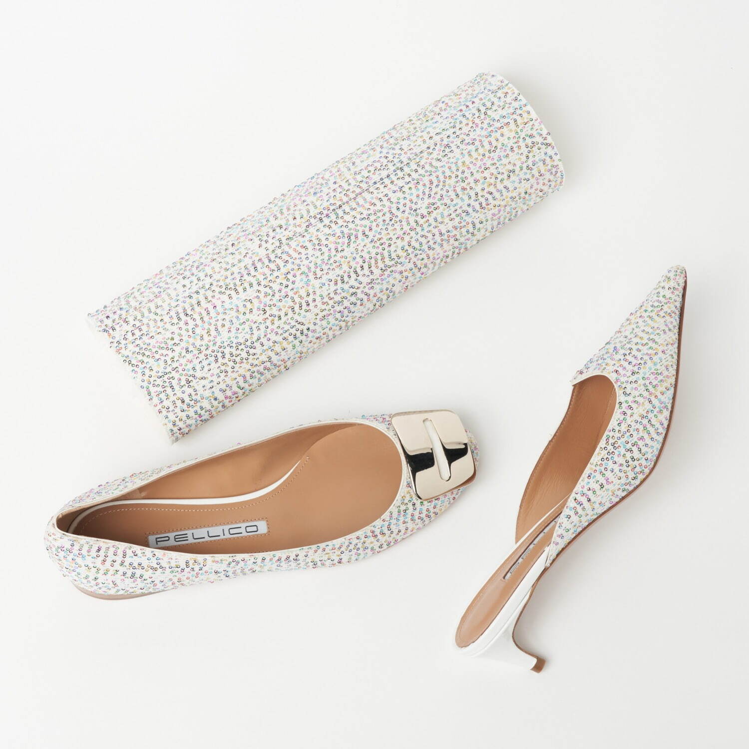 ペリーコ“アーカイブ素材”のシューズ、スパンコール輝くパンプス