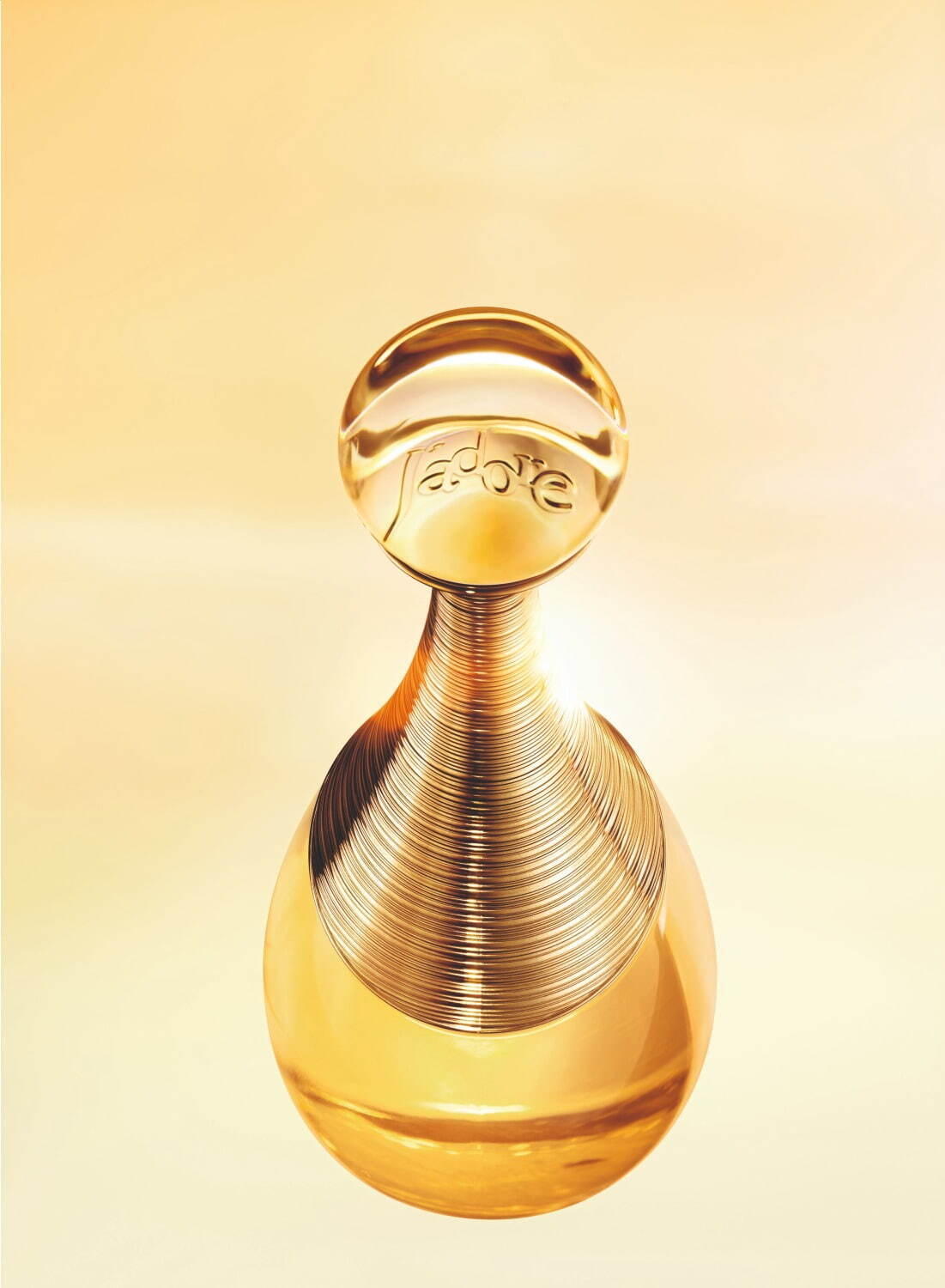 ディオール「ジャドール」現実では出会えない“夢の花の香り”ゴールドの