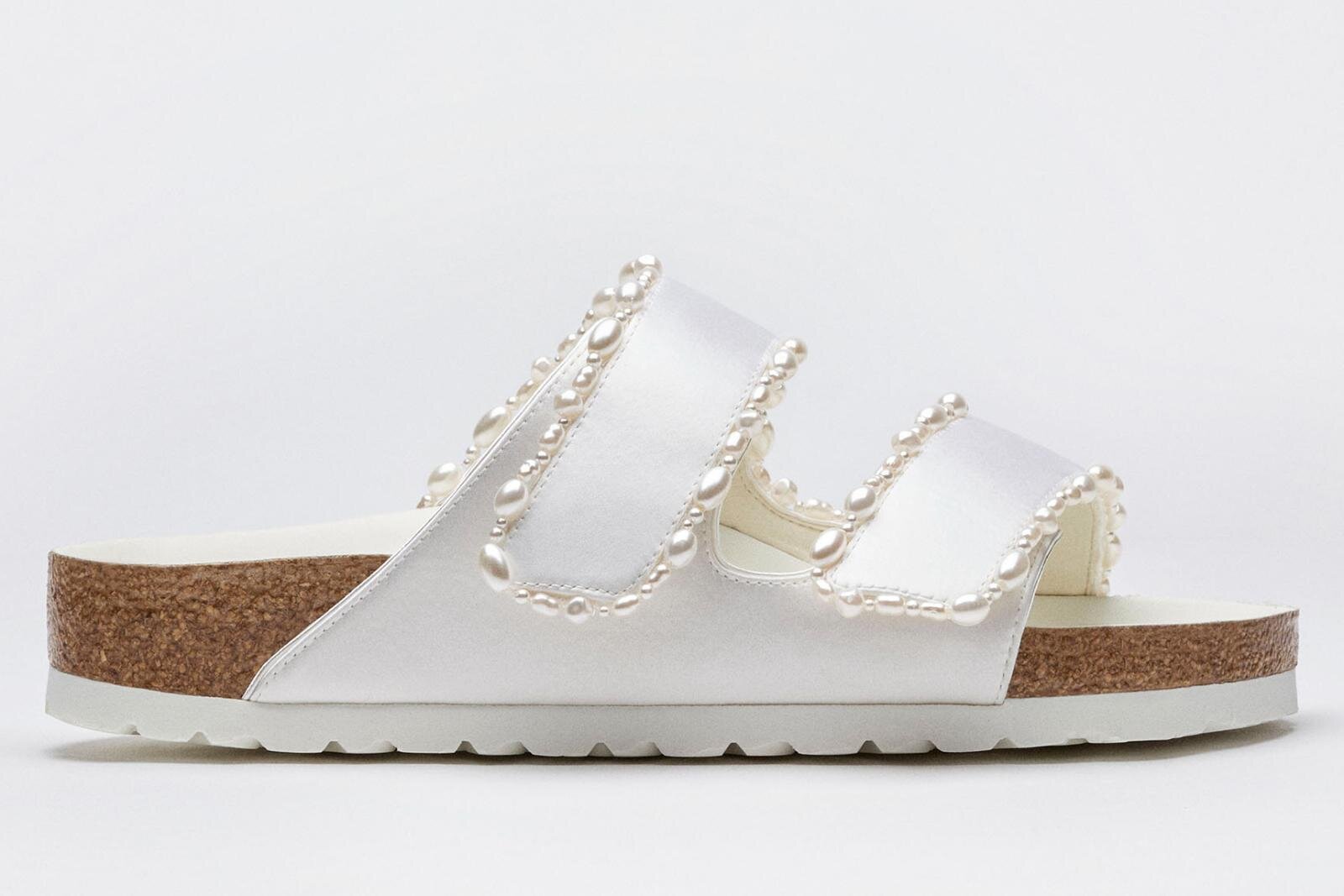 マノロ ブラニク“花々咲き誇る”ミュール＆足首ストラップ付きヒール