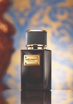 ドルチェ＆ガッバーナ「ベルベット コレクション」“お香”を再解釈した