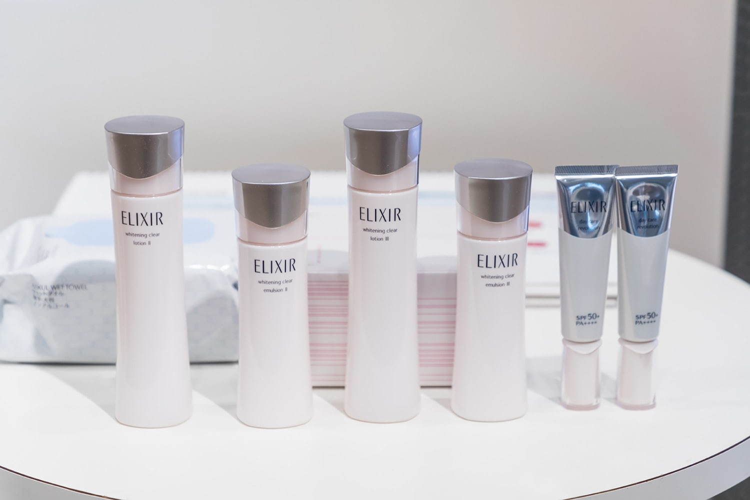 美白＆エイジングケア「エリクシール ホワイト」が進化、新成分配合の