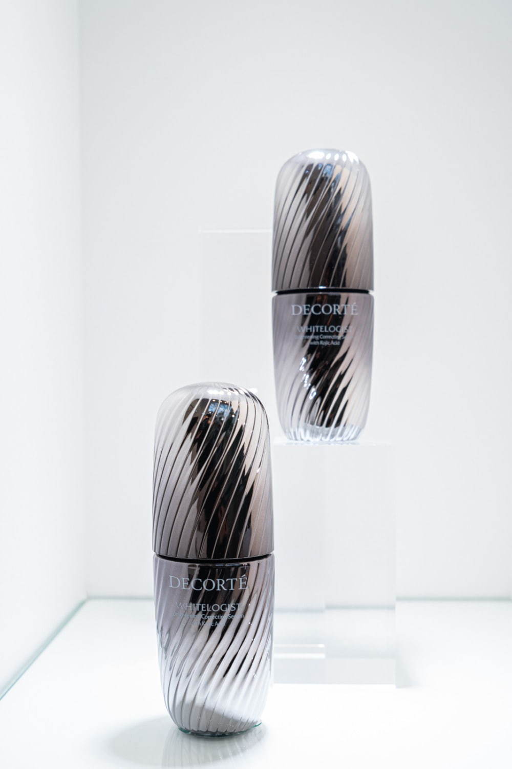 コスメデコルテの美白美容液ホワイトロジストが進化、驚きの透明感へと