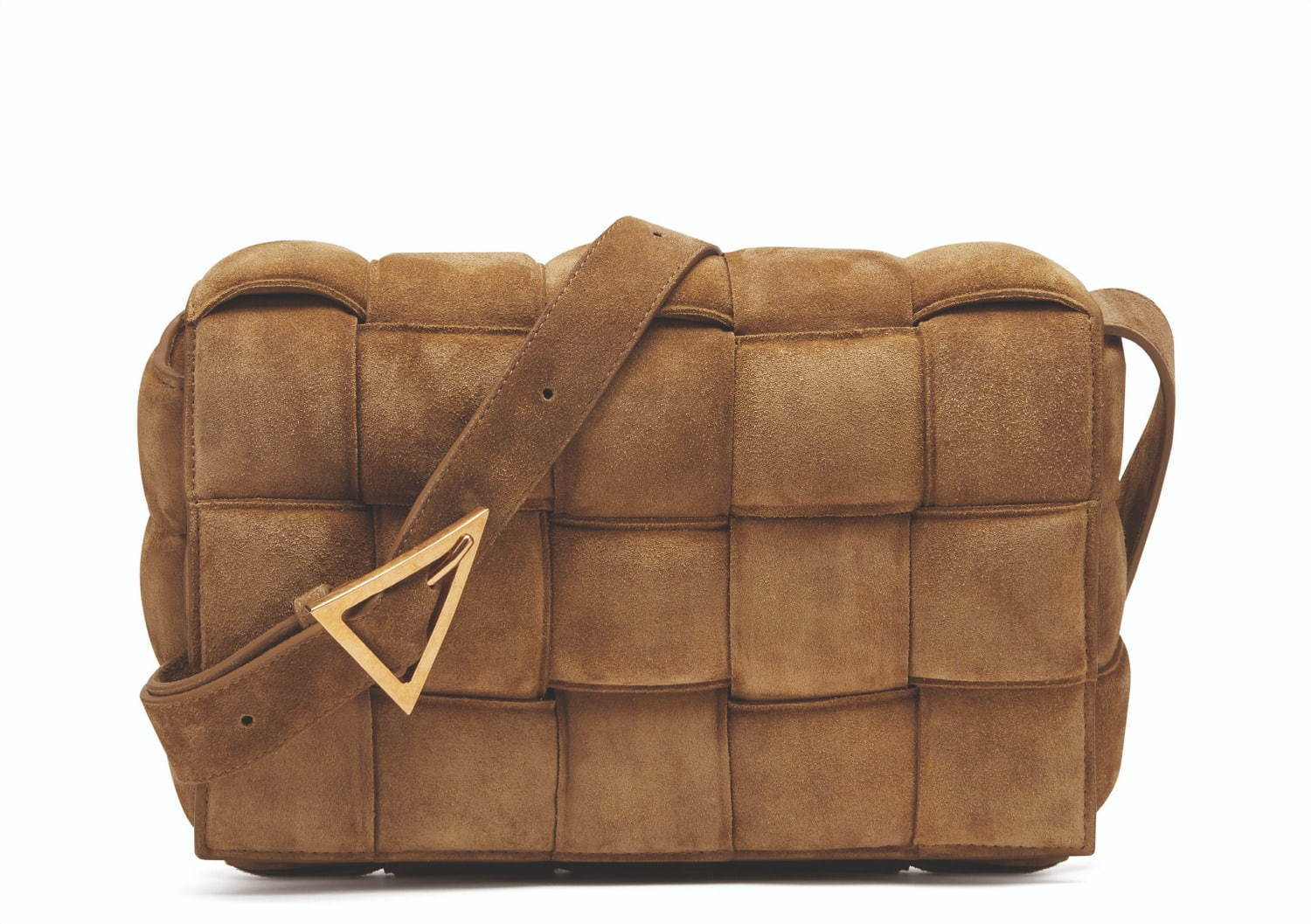 写真1/3｜ボッテガ・ヴェネタ「パデッド カセット」バッグにスエードの
