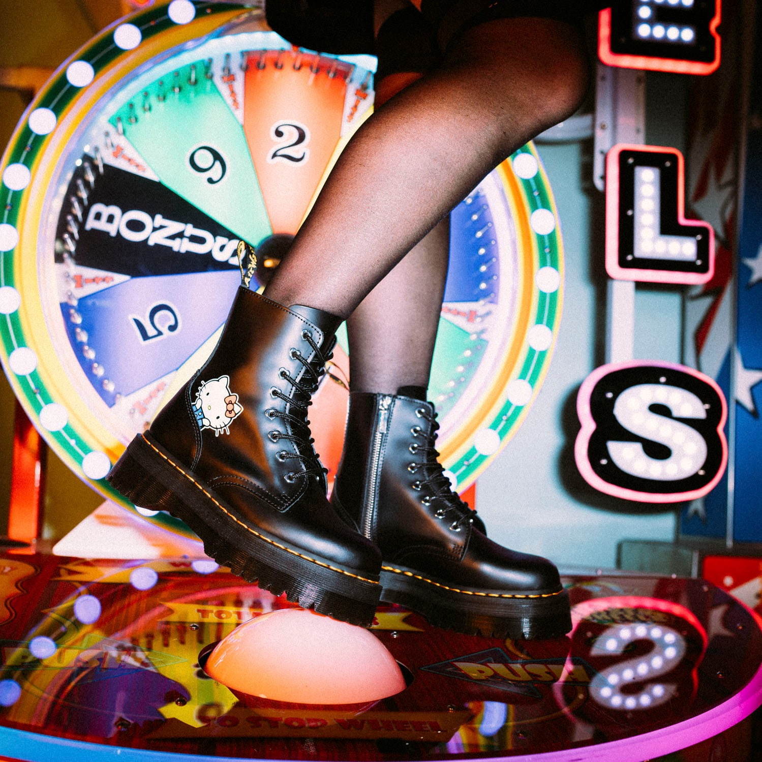 ドクターマーチン×ハローキティ - リボン＆ハートを散りばめた厚底