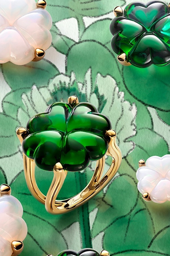 バカラ“四つ葉のクローバー”モチーフのジュエリー、ハート型クリスタル