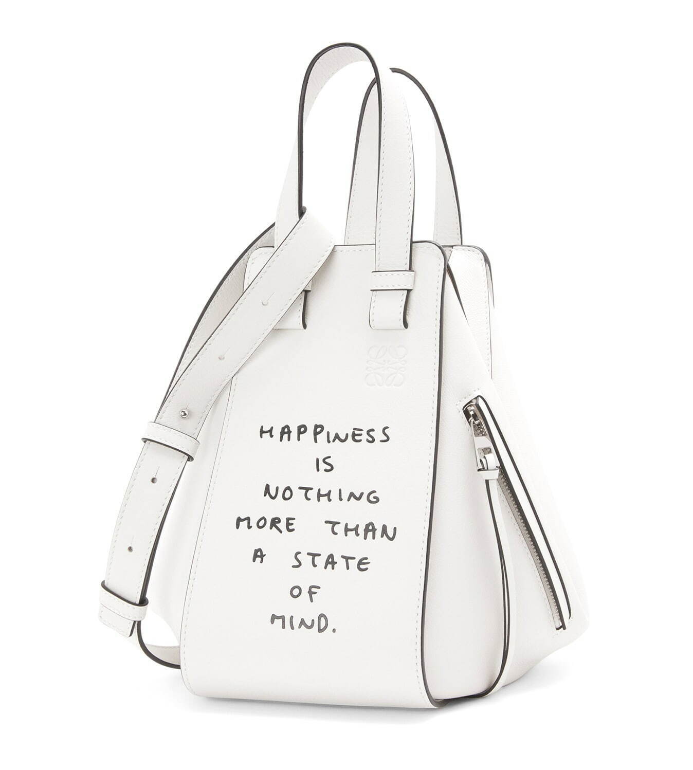 ロエベの「ハンモック」バッグに“ポジティブなメッセージ入り”新作