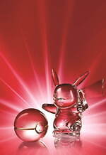 バカラ「ポケモン」ピカチュウのクリスタルガラスオブジェ、藤原ヒロシ