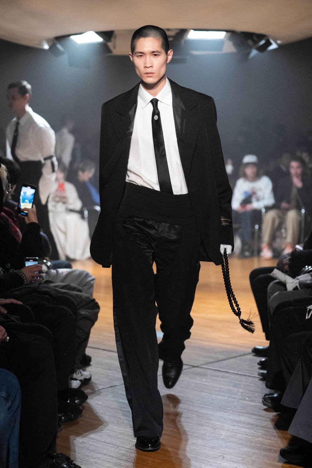 ソウシオオツキ 2023-24年秋冬コレクション - 固有の風習に見出す