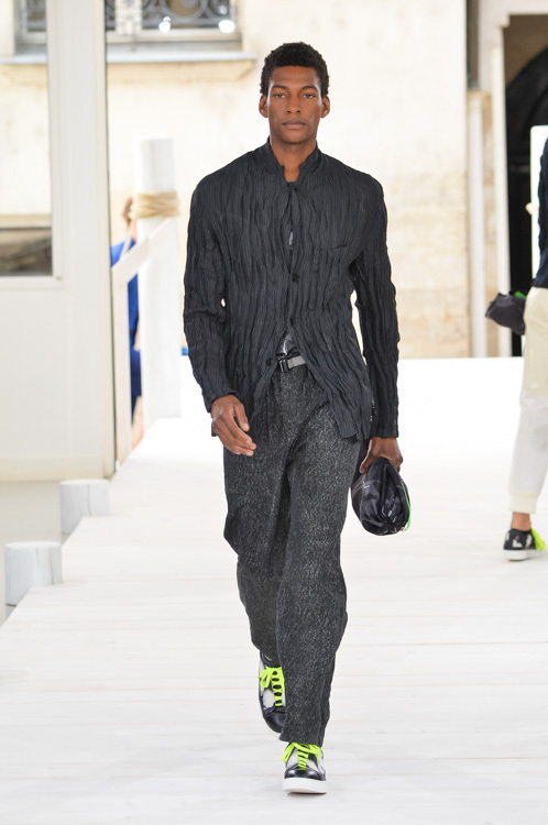 イッセイ ミヤケ メン(ISSEY MIYAKE MEN) 2015年春夏メンズ