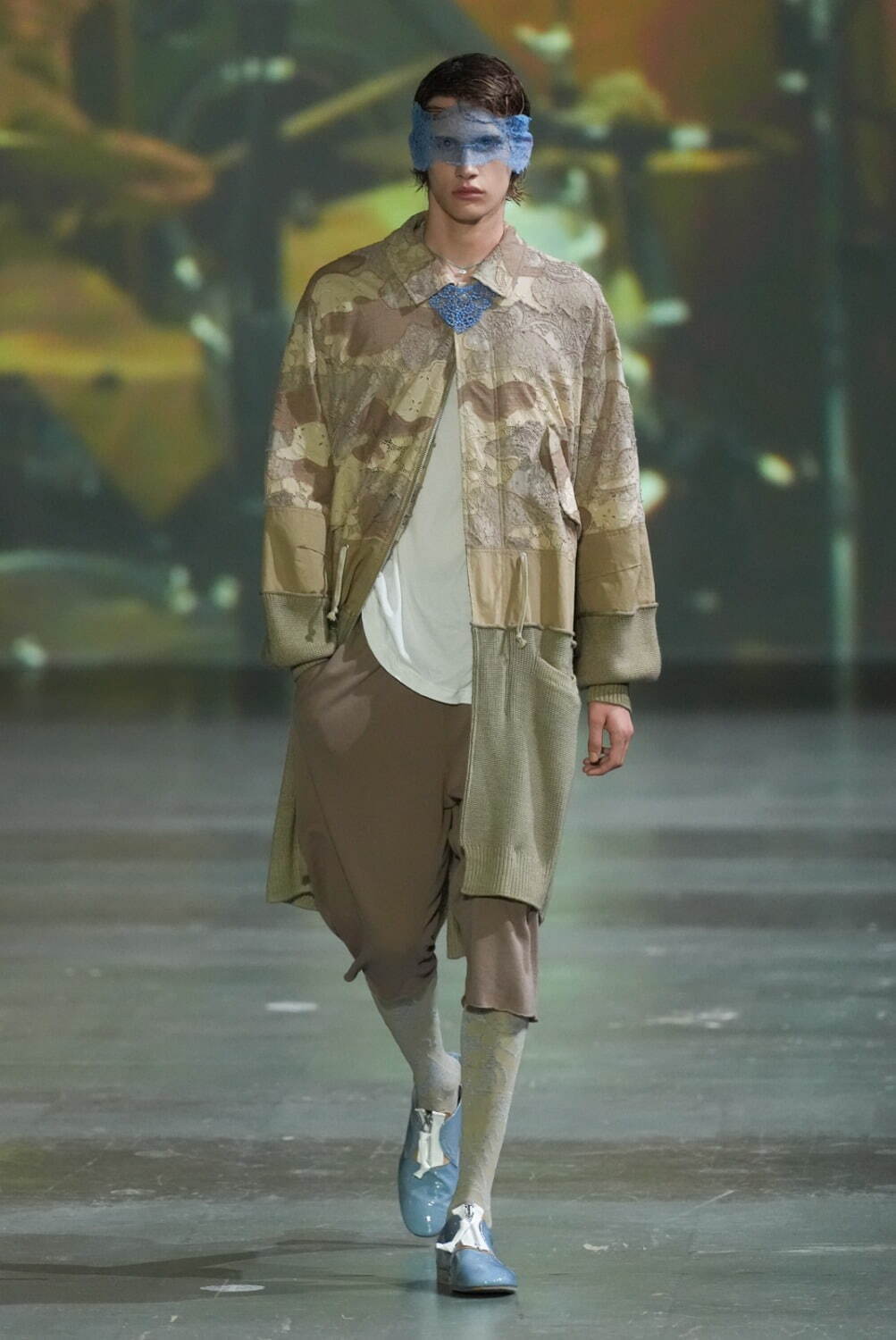 アンダーカバー 2025年春夏メンズコレクション - 雲、この溶け入るもの