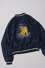 テーラー東洋×ビームス ボーイのスカジャン、背中の“虎”刺繍を50％縮小