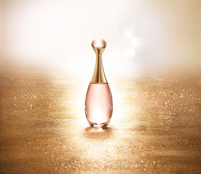 ディオールからゴールドの輝きを放つ香り「ジャドール オー ルミエール