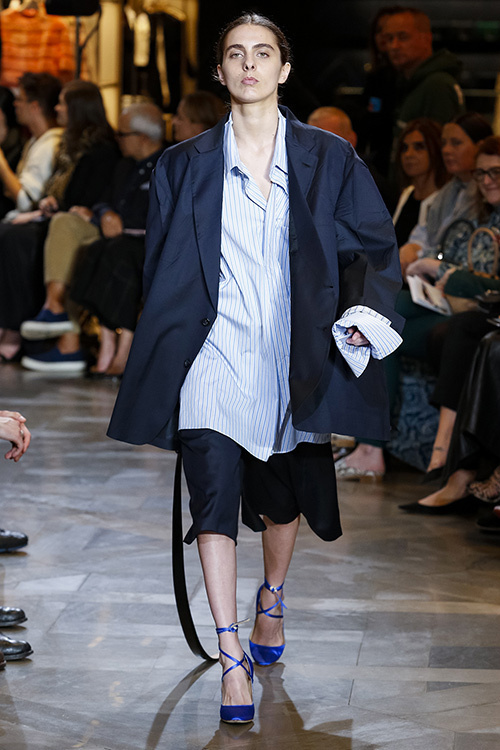 ヴェトモン(VETEMENTS) 2017年春夏ウィメンズ&メンズコレクション