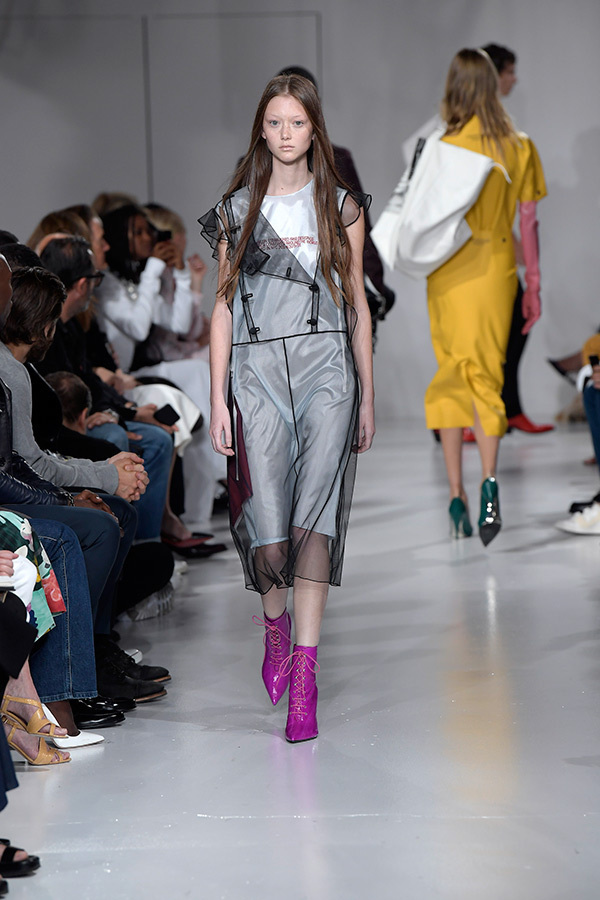 18年春夏ウィメンズで見るトレンドカラーの着こなし方 - 