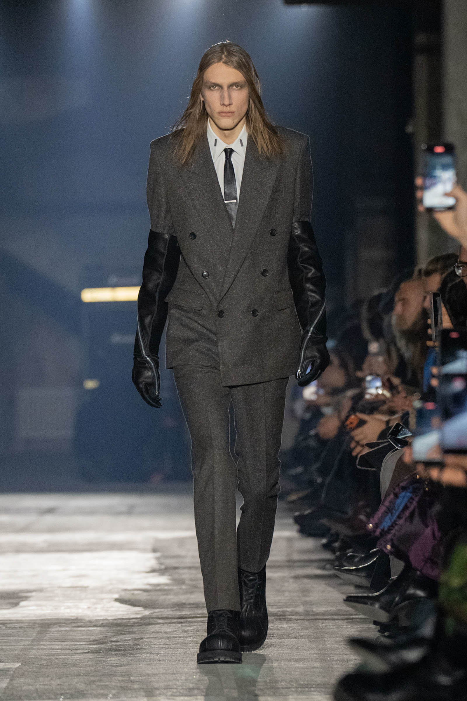 ブランド「JOHN LAWRENCE SULLIVAN」のコレクション一覧 - FASHIONSNAP