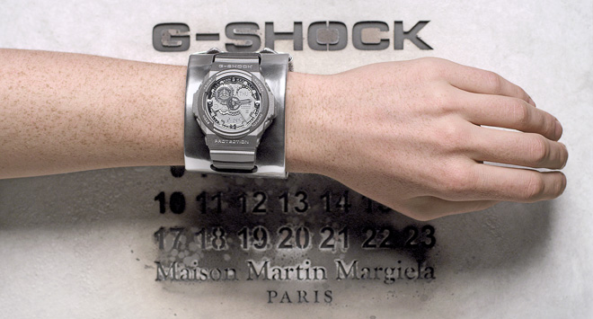 マルジェラ初の時計はG-SHOCKとコラボ 世界一斉発売