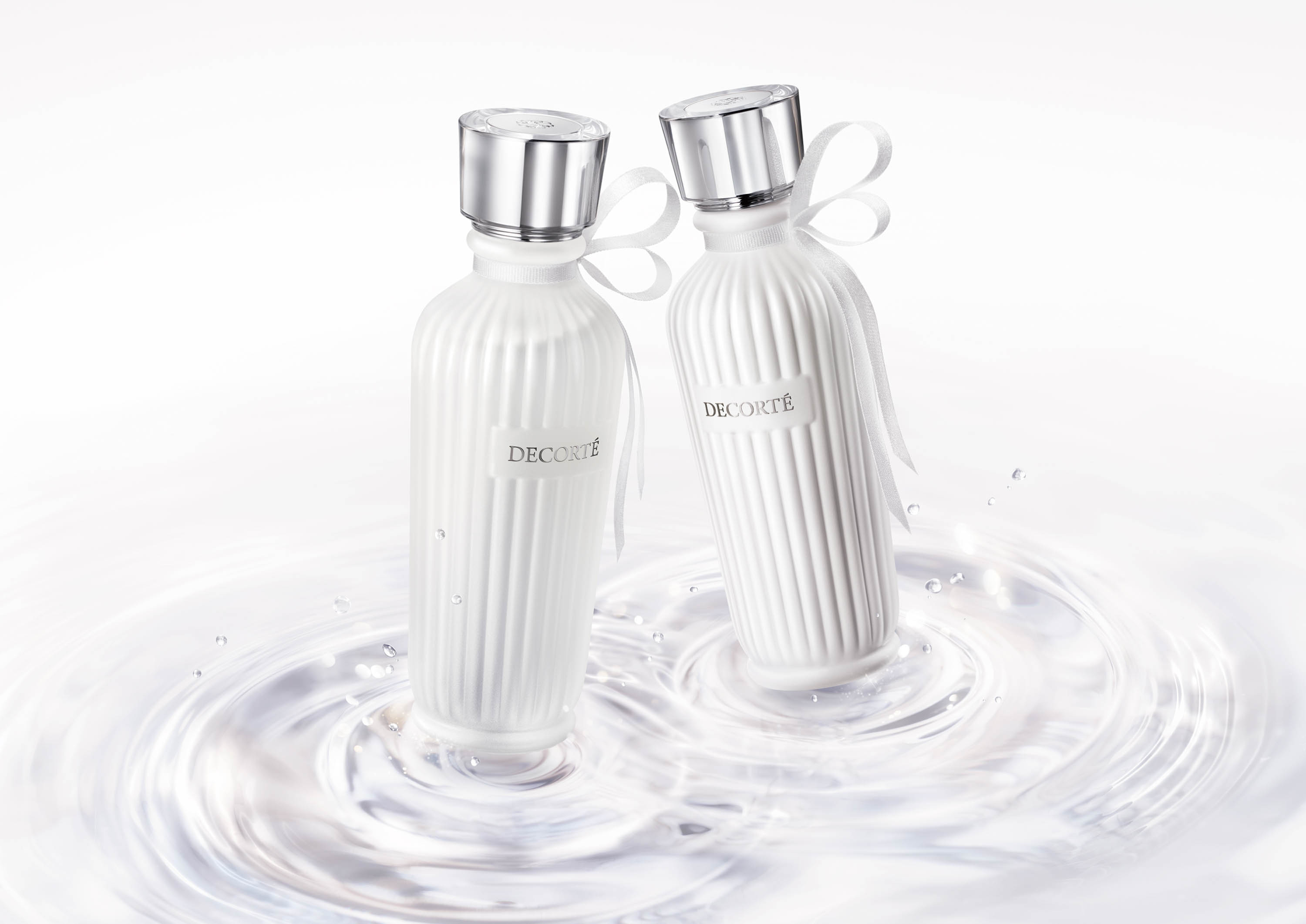 コスメデコルテから水性香水が誕生 水のきらめきと清らかさを描いた香り