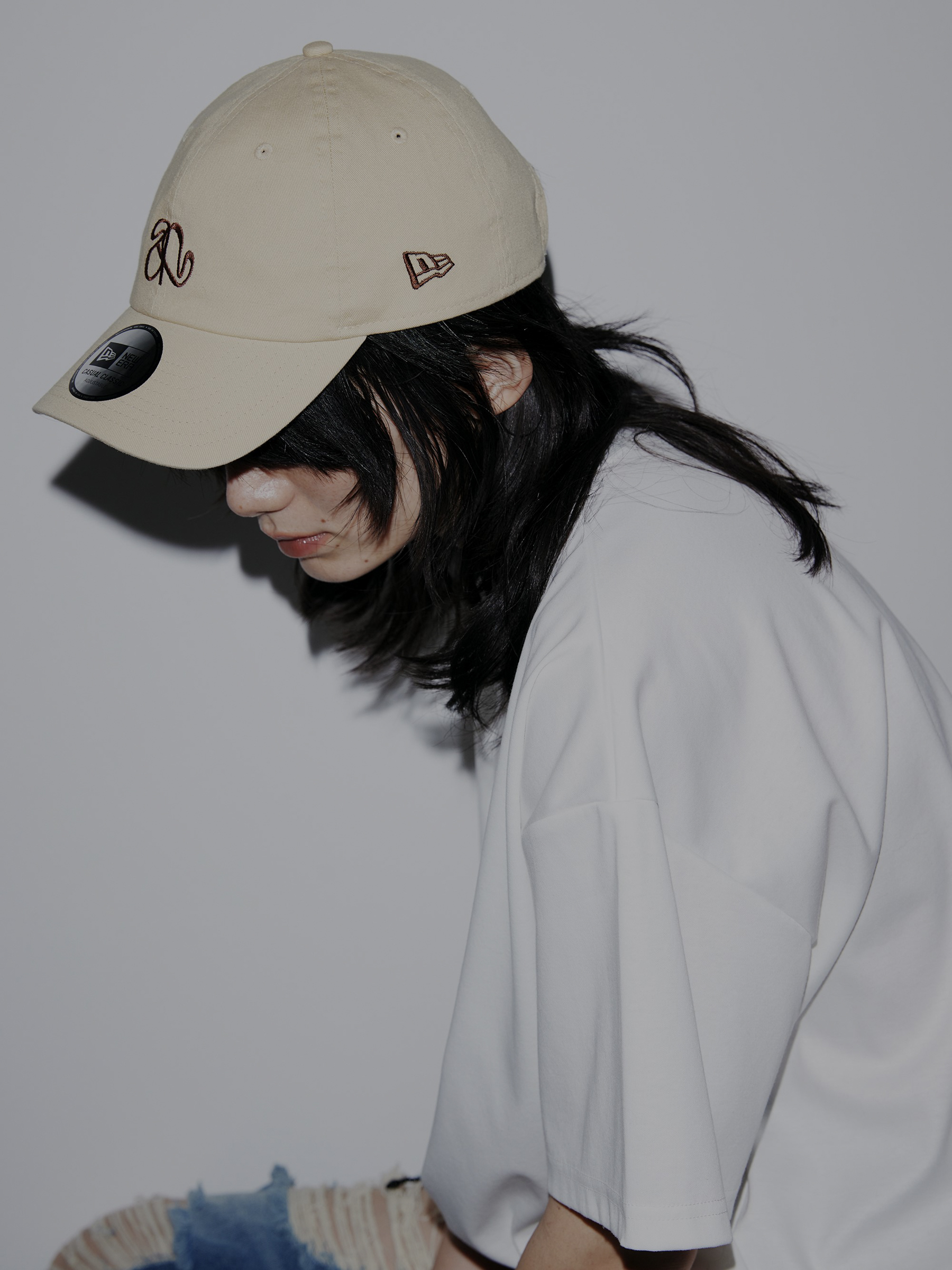 ニューエラがアメリと初コラボ ロゴキャップとロゴバケットハットを発売