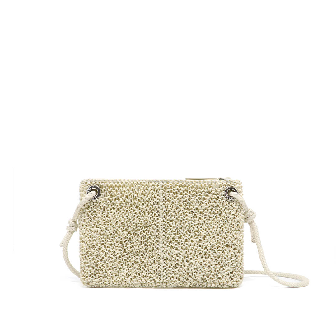 アンテプリマからユニセックスでシンプルなデザインのバッグが登場