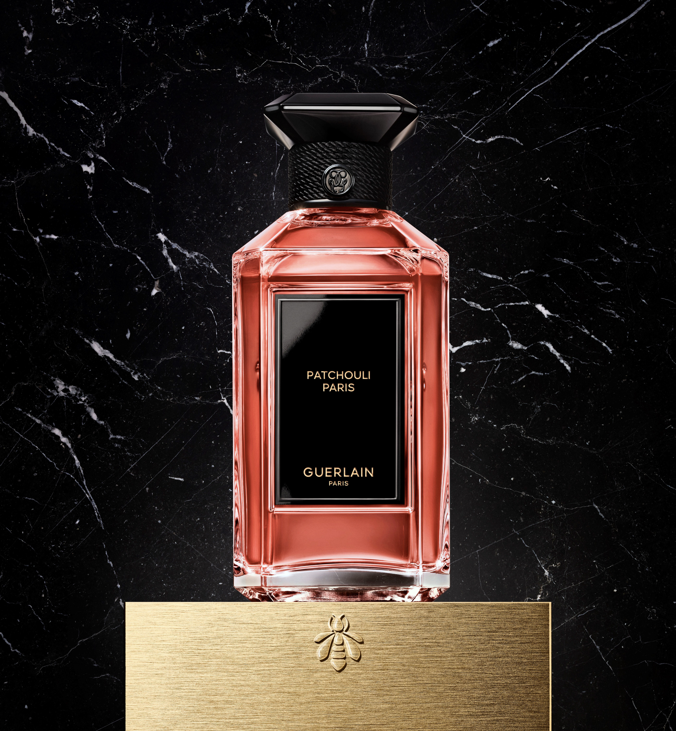 ゲランの最高峰フレグランスからパチュリの香りが登場 終わらないパリ