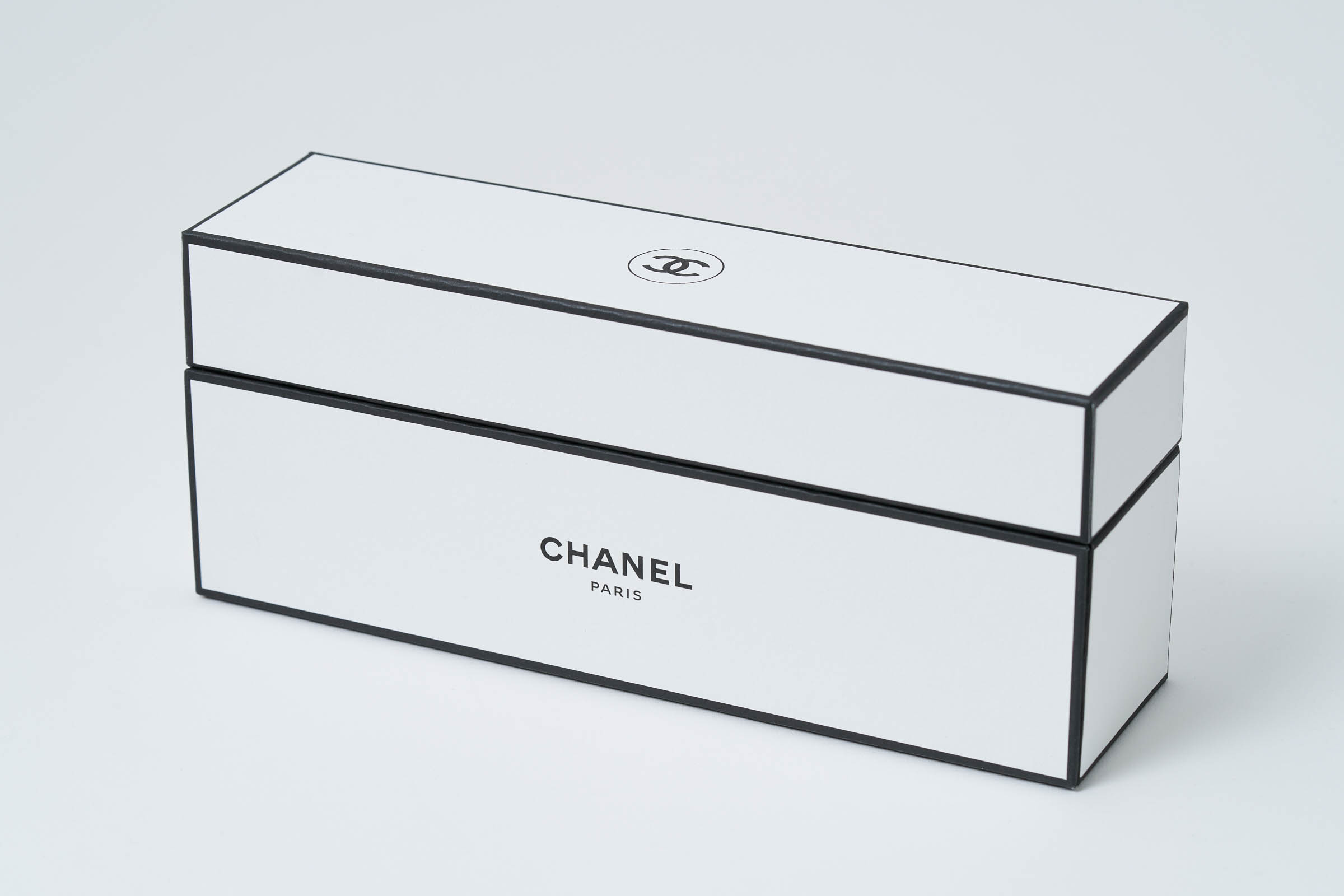 レ ゼクスクルジフ ドゥ シャネル」のフレグランスセットが登場 好きな