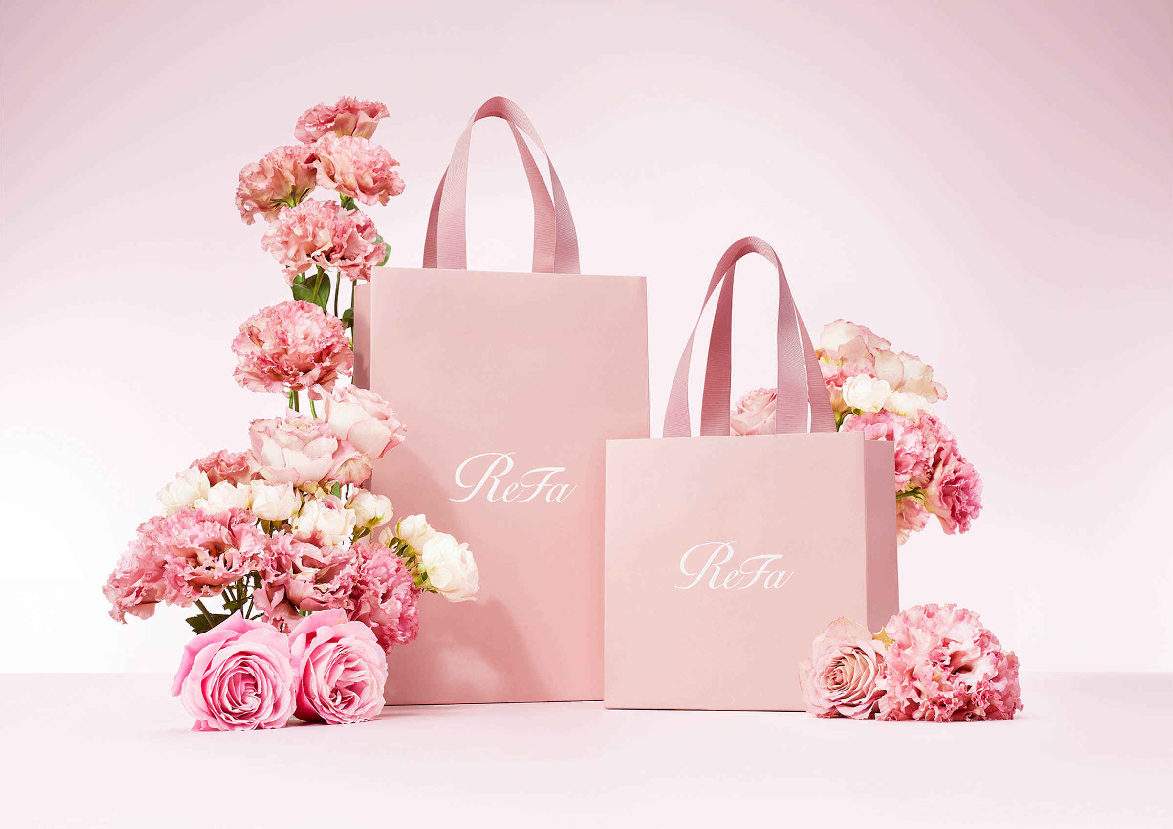 リファ」が母の日キャンペーンを実施 ピンクの限定ショッパーやギフト