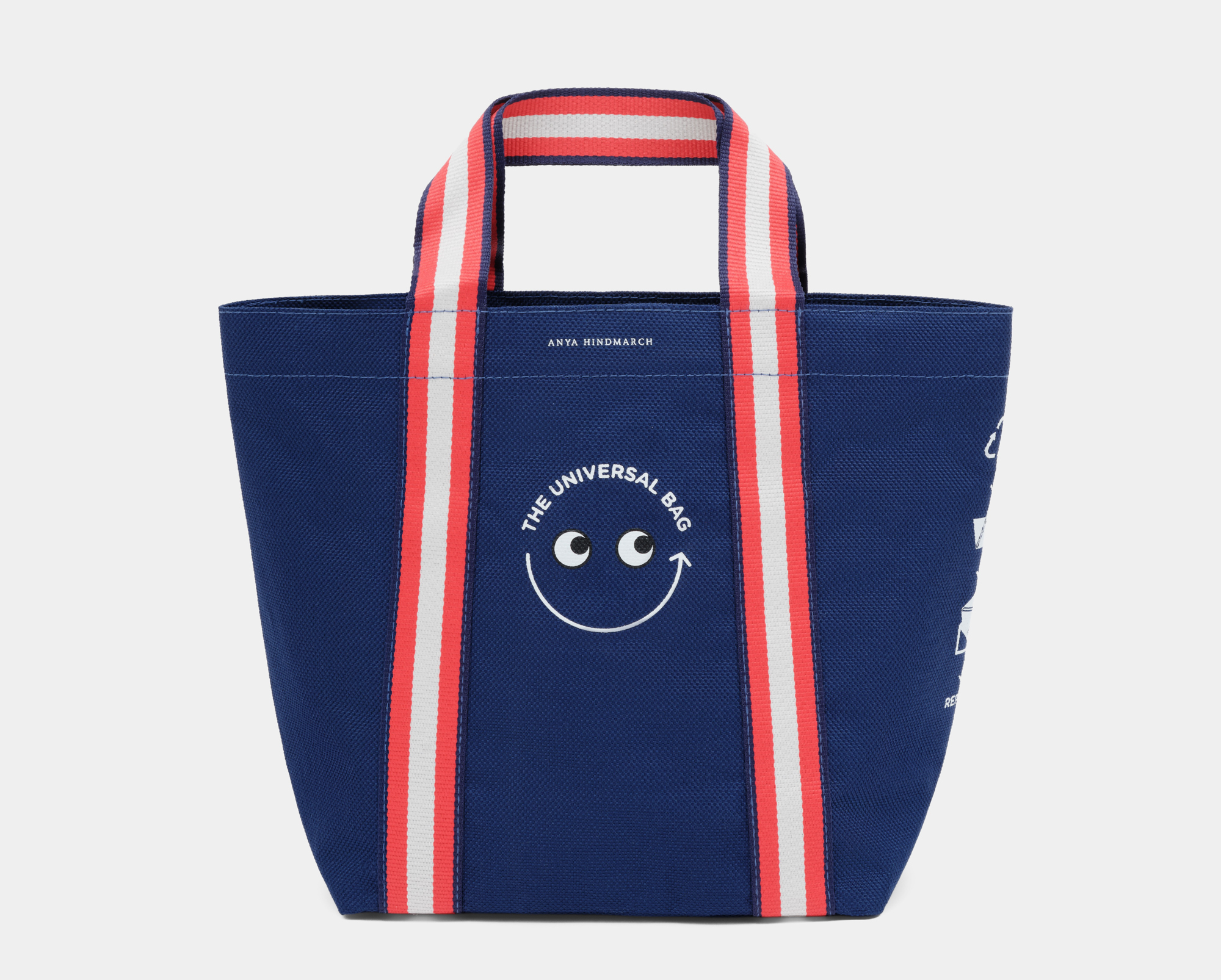 アニヤ ハインドマーチが新作「The Universal Bag」を発売 英国の