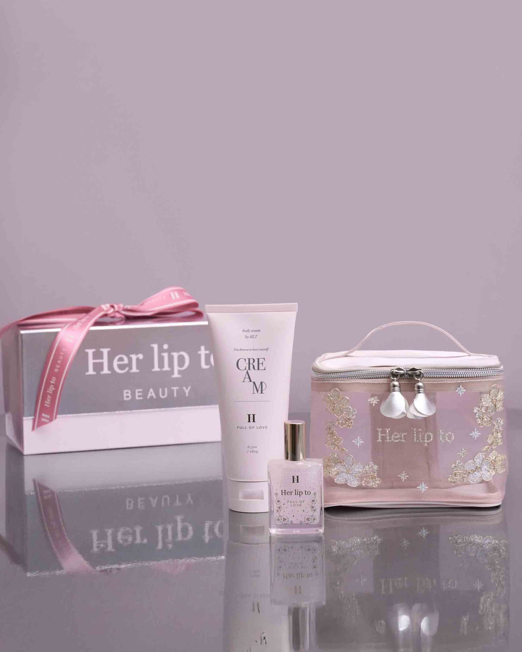 2025年クリスマスコフレ】コスメデコルテ AQ：ツヤ肌へと導く