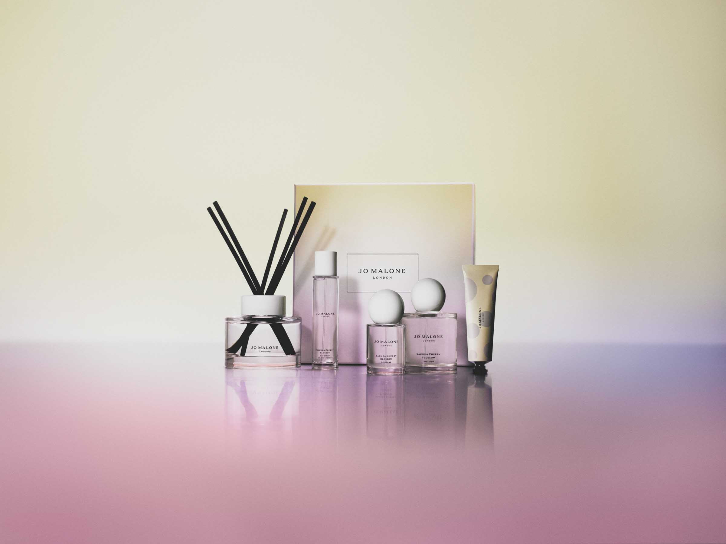 ヴァン クリーフ&アーペル」が新作香水を発売 夕暮れに咲く