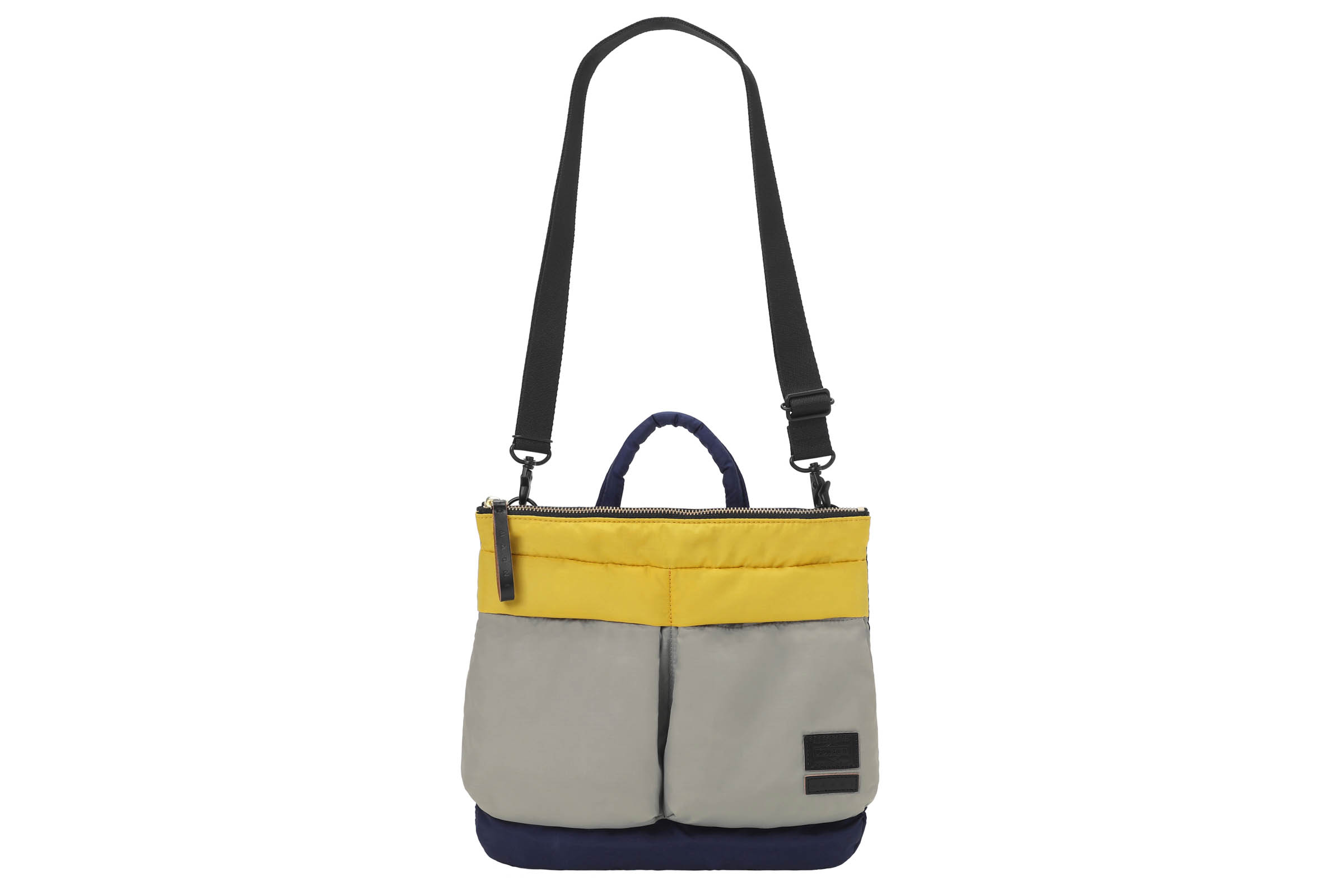 マルニ×ポーター新作、ヘルメットバッグのミニサイズや小物を発売