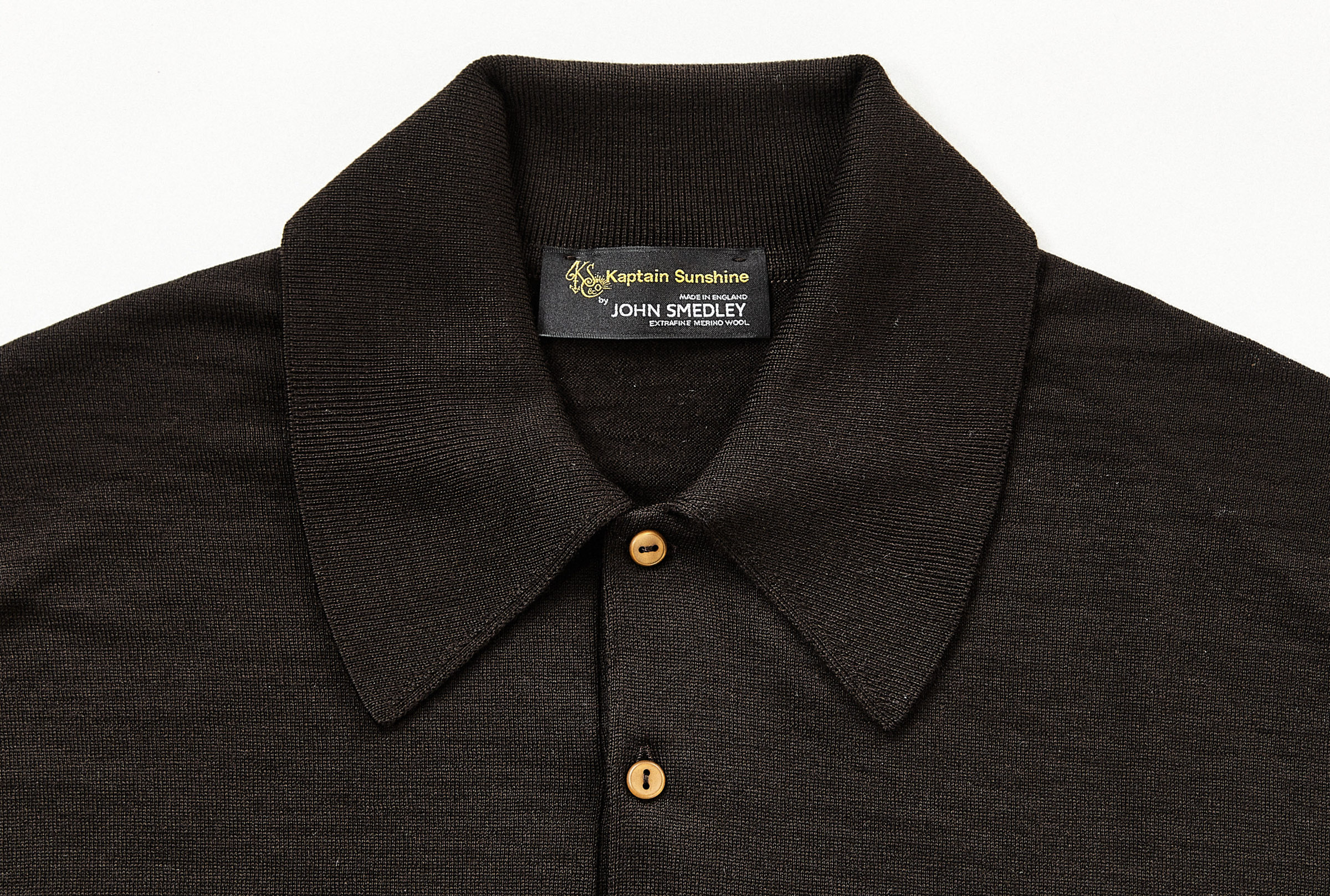 キャプテン サンシャインがジョン スメドレーと初コラボ、長袖