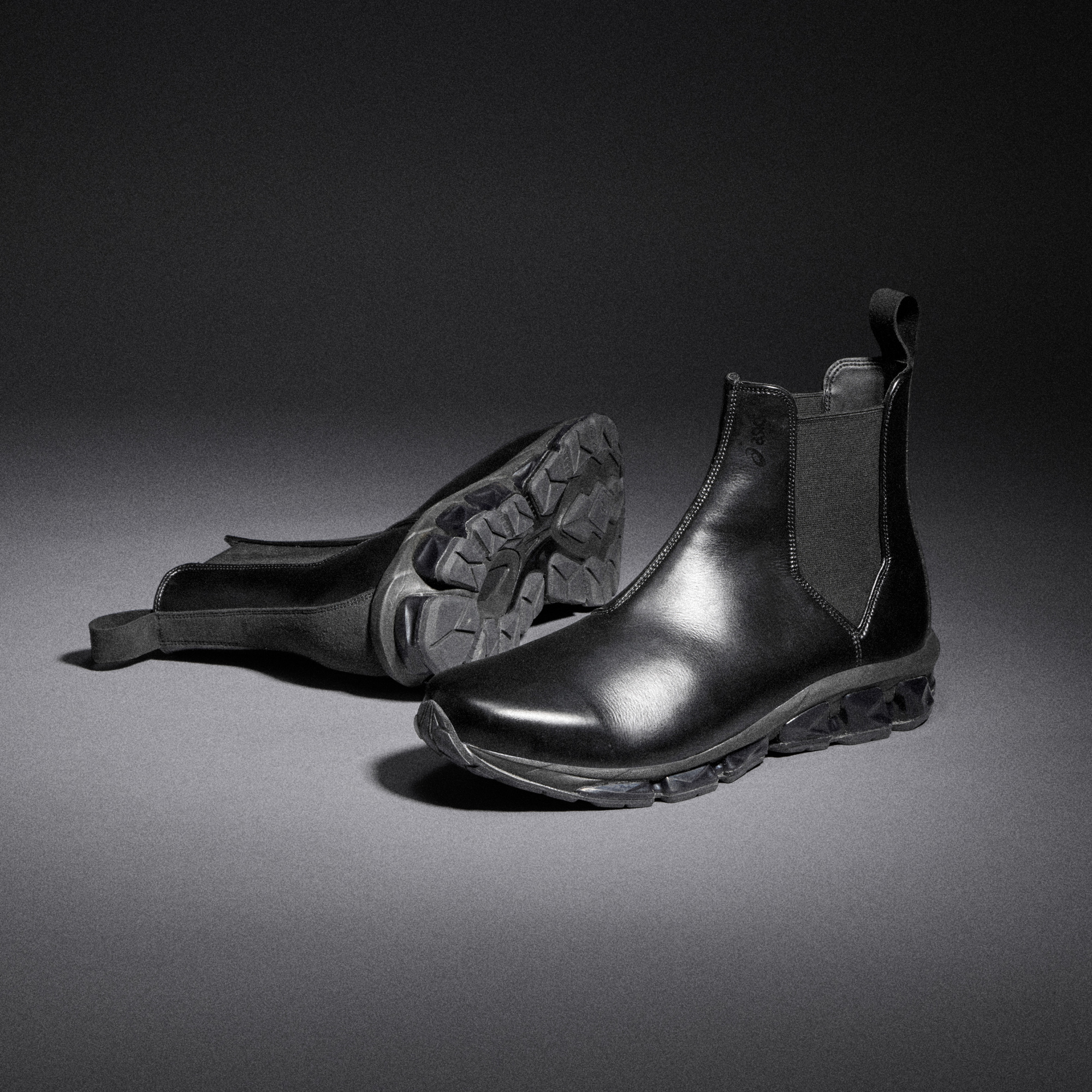 アシックスがタカヒロミヤシタザソロイスト.とコラボ、ブーツを発売