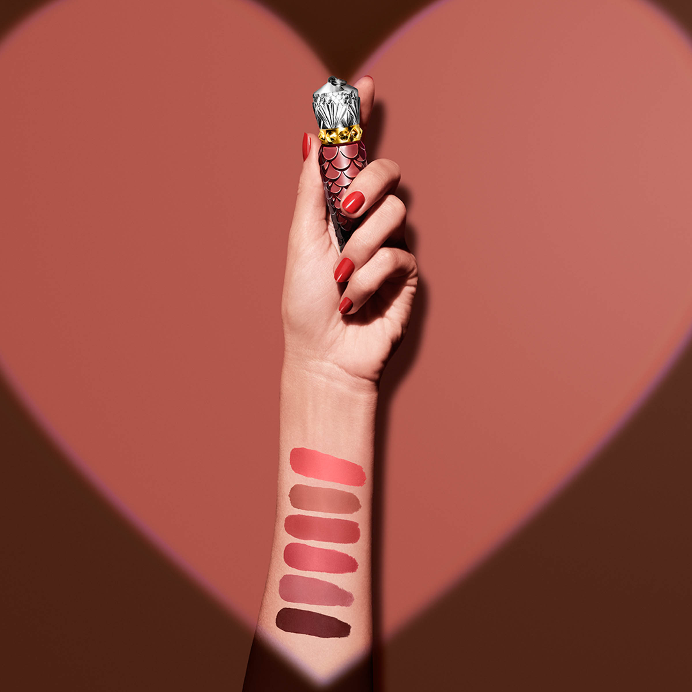 クリスチャン ルブタン ビューティ」からヌード系リップ6種が登場