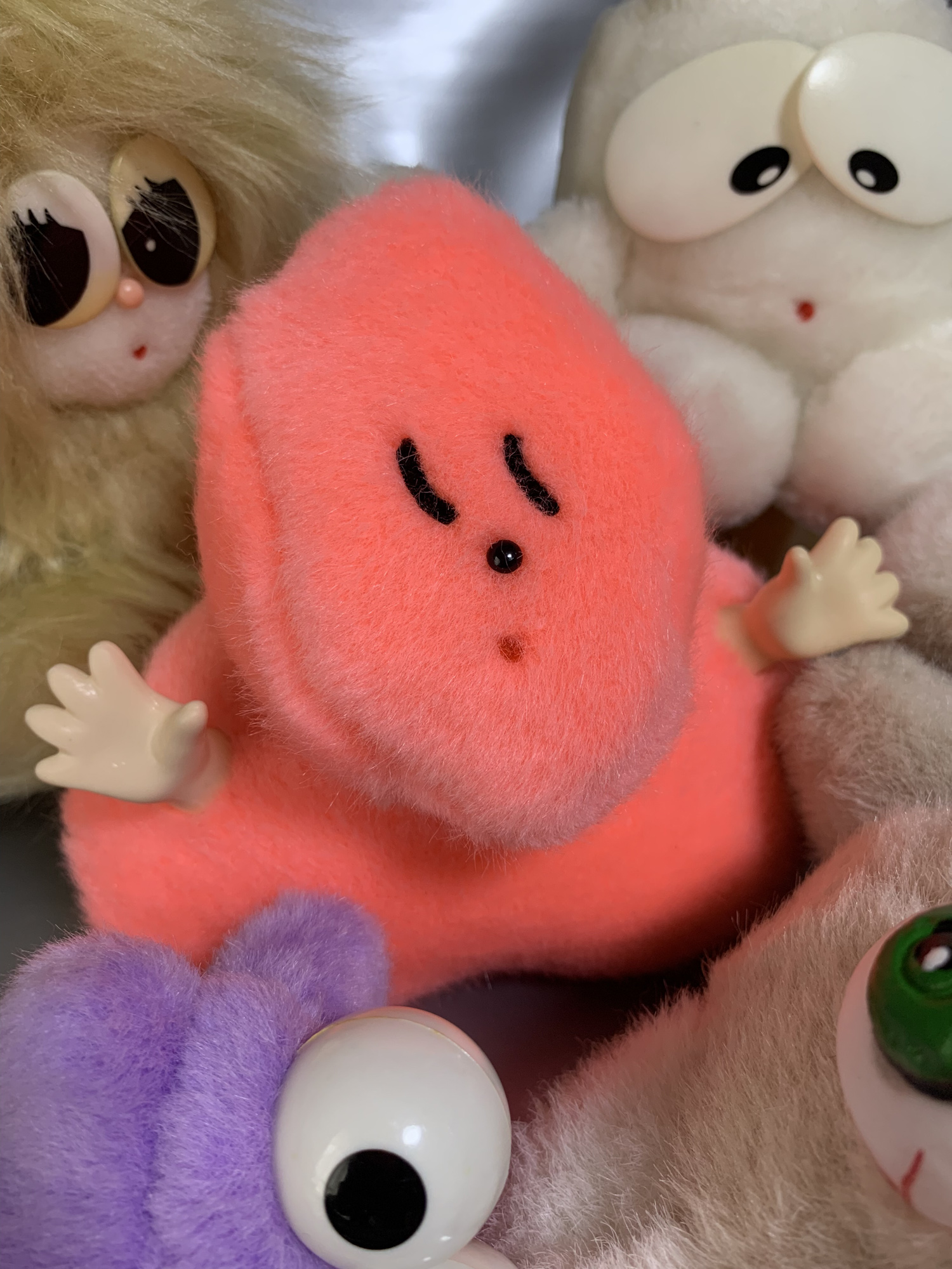 片岡メリヤスによる新作個展「eyes」がボイルドで開催、約50点の立体