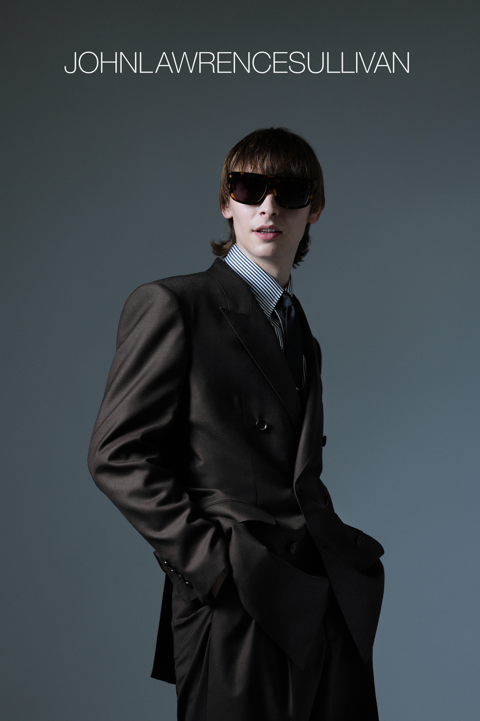 ジョン ローレンス サリバンが定番スーツを刷新、デザインや色展開を