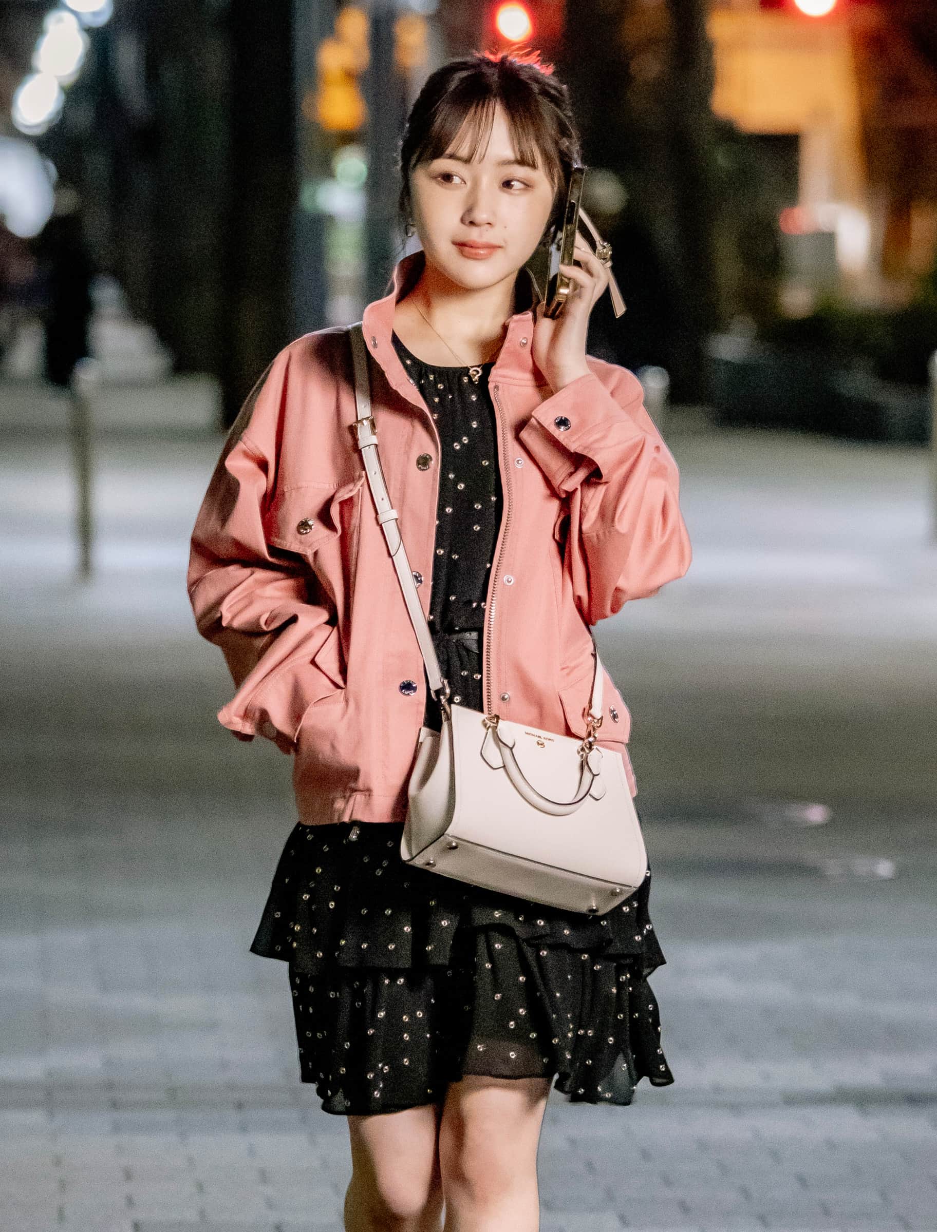 新しい生活がやってきた！「マイケル・コース」のバッグで街に出よう