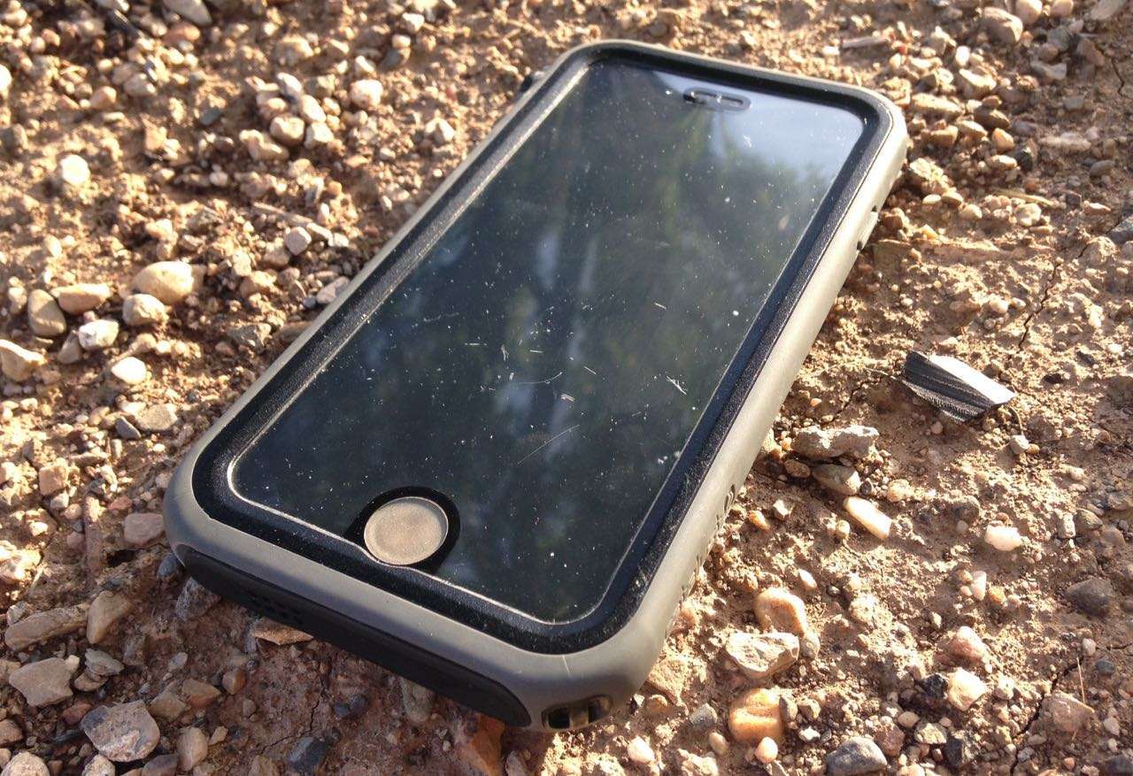 Review: Catalyst Waterproof Case for iPhone 6 - FeedTheHabit.com