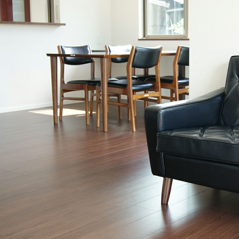 カリモク60+ アームレスダイニングチェアスタンダードブラック