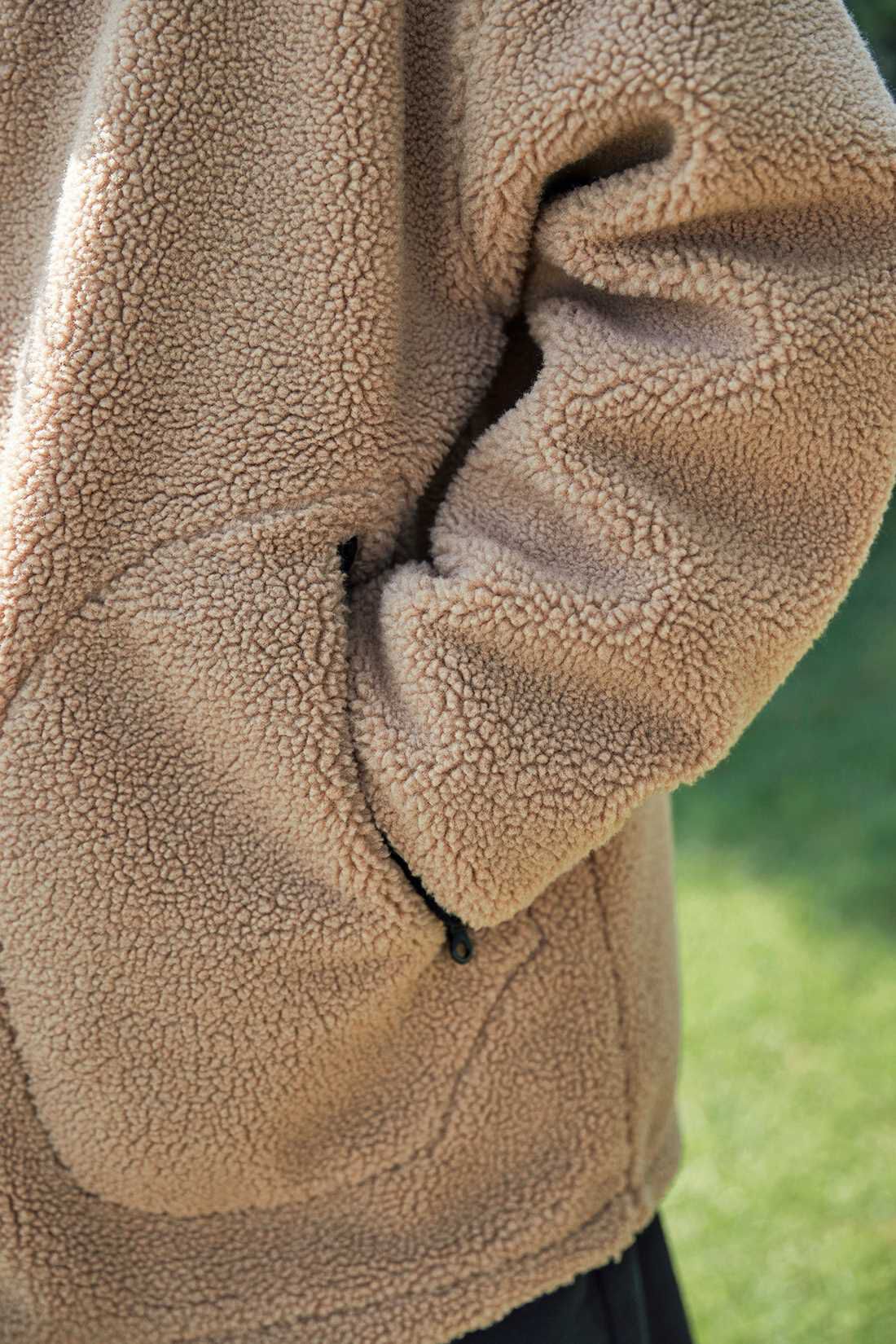 サニークラウズ ムートンボアのジャケット〈メンズ〉モカベージュ