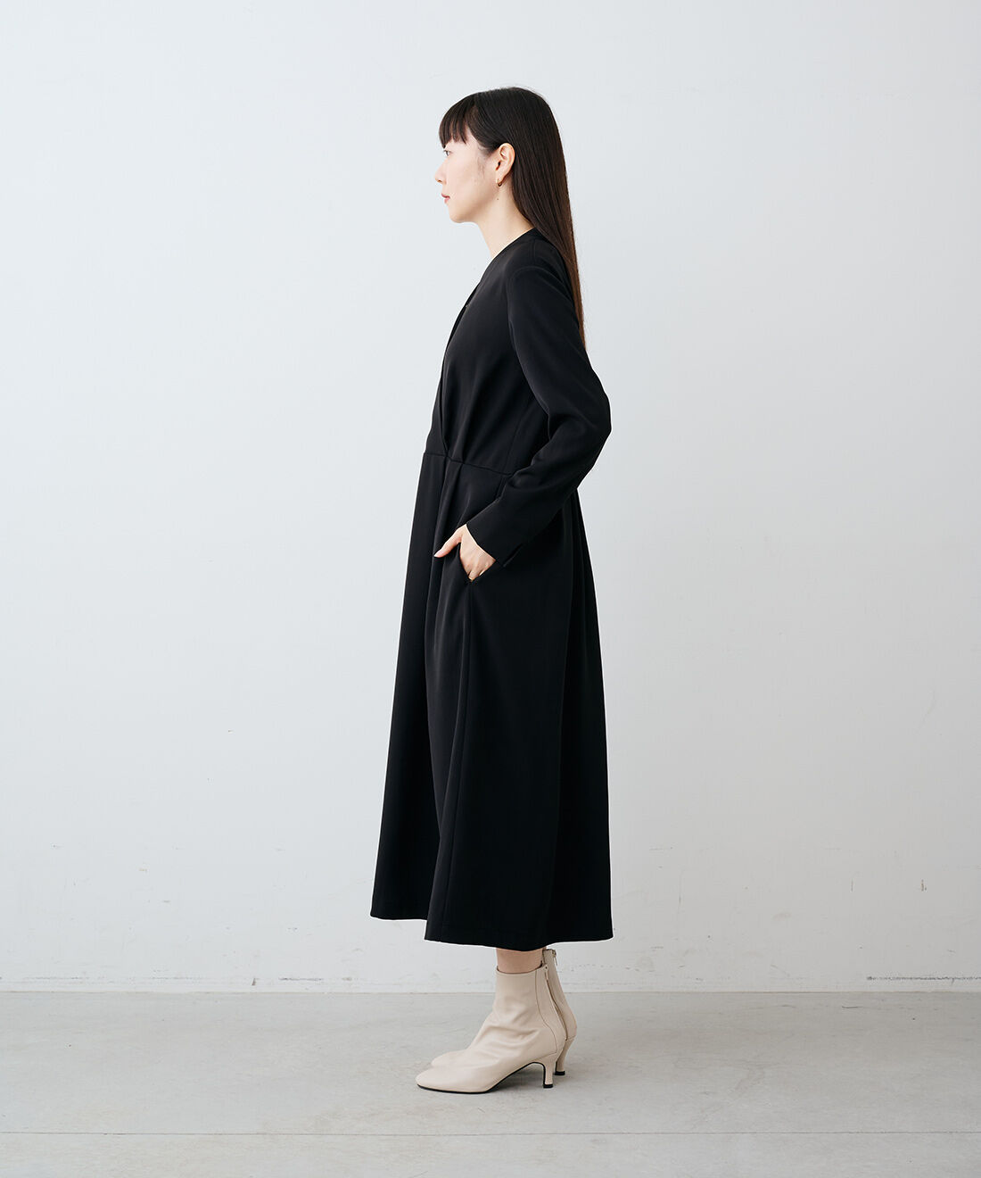 IEDIT[イディット] 美しい黒がつづく黒原着素材で作った カシュクール