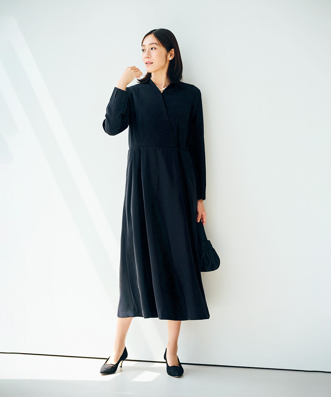 IEDIT[イディット] 美しい黒がつづく黒原着素材で作った カシュクール