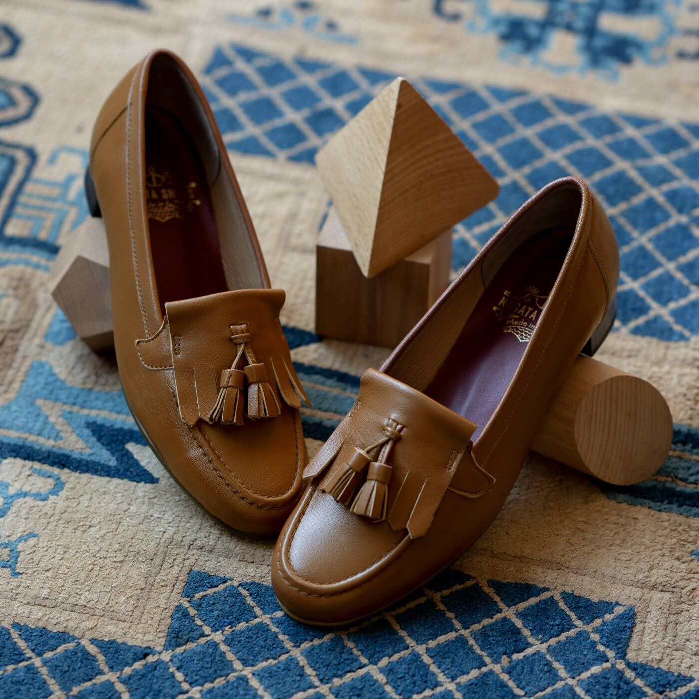 長田の靴メーカーと作った 職人本革のタッセルローファー〈ブラウン